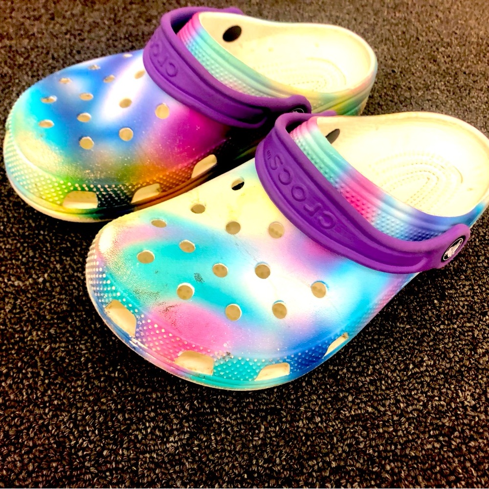 Beautiful pair of multi color crocks gently owned J3 is the size